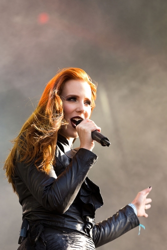 Simone Simons